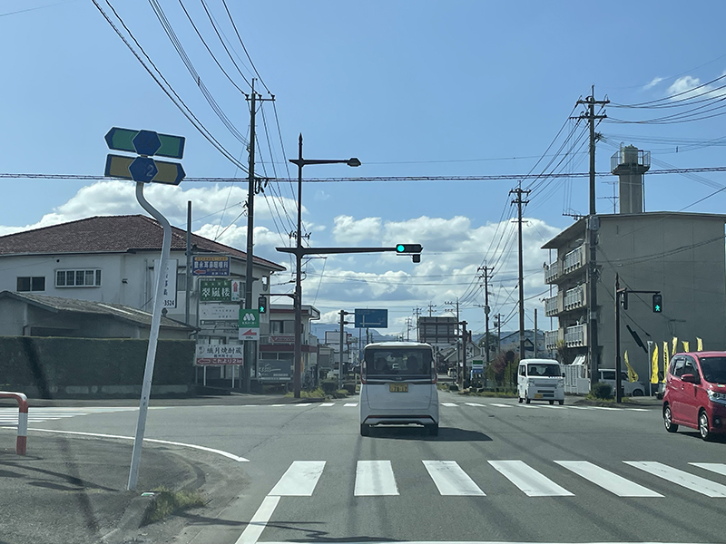 最初の信号を左折（54号）