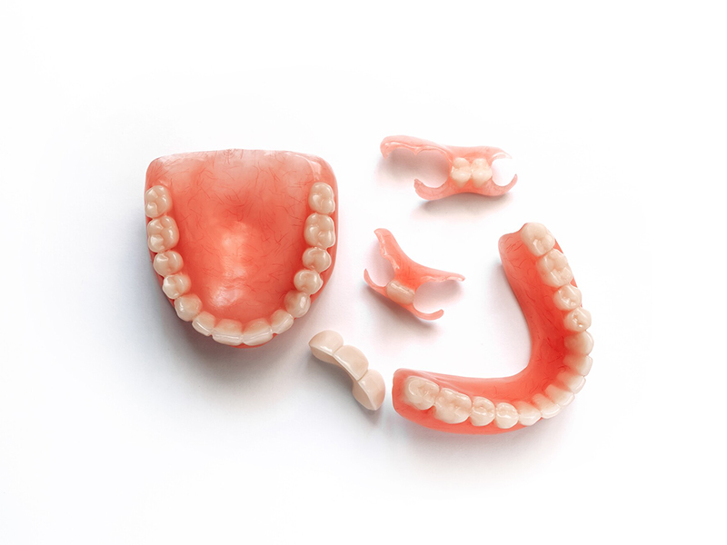 部分入れ歯と総入れ歯の違い