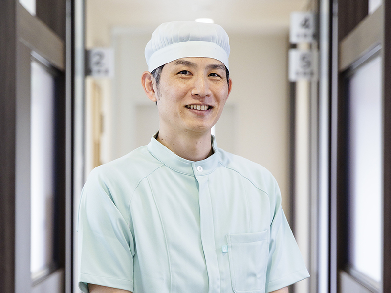 歯周病学会所属の歯科医師による診療